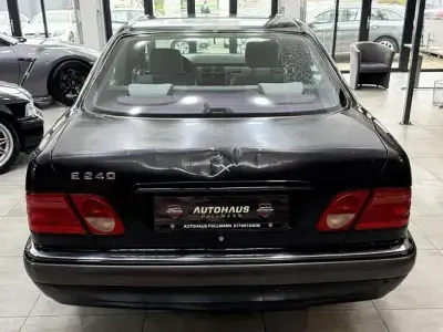 Gebraucht Mercedes E240 Elegance 170 PS (125 kW) 1997 Schwarz Limousine