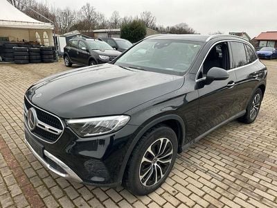 Gebraucht Mercedes GLC220 Avantgarde 197 PS (144 kW) 2023 Schwarz  unilack SUV