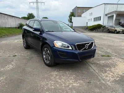Gebraucht Volvo XC60 Ocean Race 163 PS (119 kW) 2013 Blau SUV