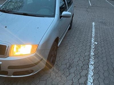 Gebraucht 2006 Skoda Fabia Kombi | 1.400 €