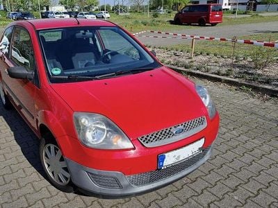 Second-hand Ford Fiesta 60 CP (44 kW) 2006 Roșu Hatchback