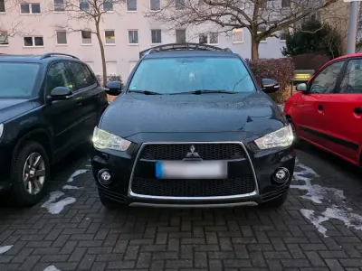 Gebraucht Mitsubishi Outlander 165 PS (121 kW) 2010 Schwarz SUV