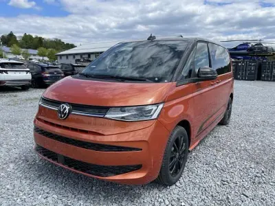 Neu VW Multivan Life 150 PS (110 kW) 2026 Orange, energetic orange metallic (4m) Van / Kleinbus