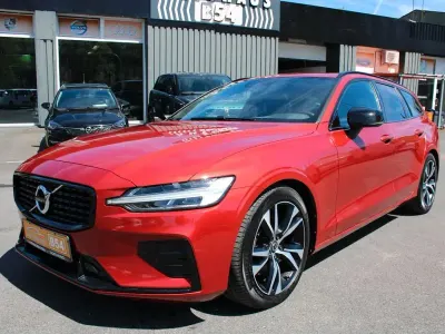 Gebraucht Volvo V60 R-Design 163 PS (119 kW) 2021 Rot Kombi