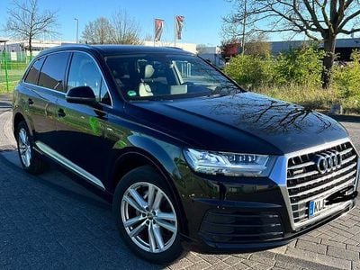 Second-hand Audi Q7 Ambiente 272 CP (200 kW) 2016 Negru SUV