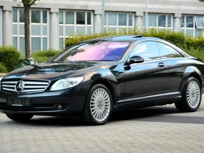 Gebraucht Mercedes CL500 387 PS (284 kW) 2009 Chromitschwarz Coupé