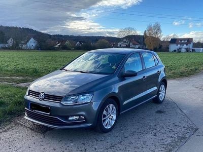 Gebraucht VW Polo Comfortline 90 PS (66 kW) 2015 Grau Limousine
