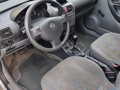 Silber Gebraucht 2001 Opel Corsa Kleinwagen | 999 €