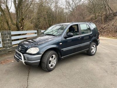 Mercedes ML230