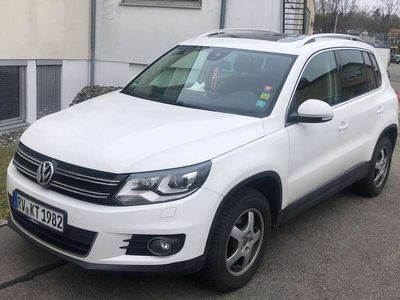 gebraucht VW Tiguan Tiguan2.0 TDI DPF 4Motion BlueMotion Techn. DSG S