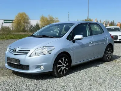 Brugt Toyota Auris Edition 132 HK (97 kW) 2011 Blå Hatchback