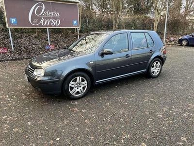 Blau Gebraucht 2002 VW Golf Limousine | 2.699 € (Fairer Preis)