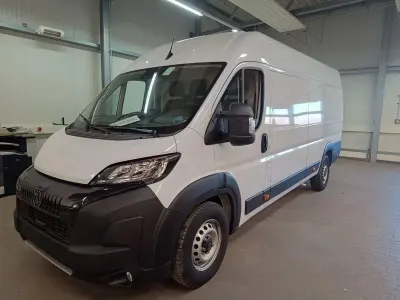 Gebraucht Peugeot Boxer 179 PS (131 kW) 2025 Weiß Van