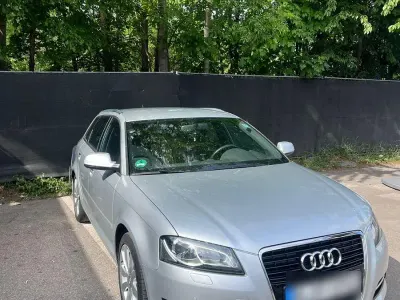 Gebraucht Audi A3 Sportback Sport 125 PS (91 kW) 2012 Silber Kleinwagen