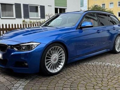 Gebraucht BMW 330 M Sport 254 PS (186 kW) 2015 Blau Kombi
