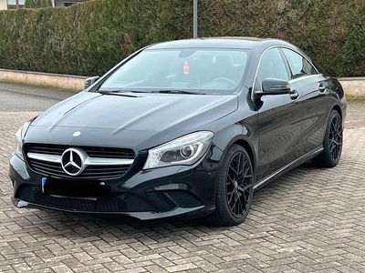 Gebraucht Mercedes CLA220 163 PS (119 kW) 2013 Schwarz Limousine