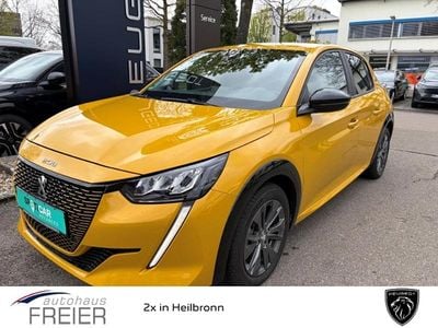 Gebraucht Peugeot e-208 Active 100 kW (136 PS) 2022 Gelb Kleinwagen