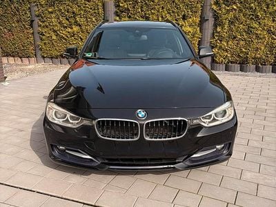 Gebraucht BMW 320 Sport Line 184 PS (135 kW) 2012 Schwarz Kombi