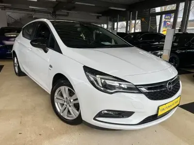Brugt Opel Astra Active 105 HK (77 kW) 2018 Hvid Sedan