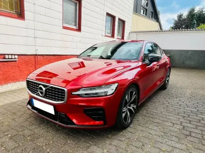Gebraucht Volvo S60 R-Design 190 PS (139 kW) 2019 Orange Limousine
