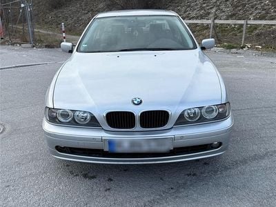 Gebraucht BMW 520 170 PS (125 kW) 2002 Silber Limousine