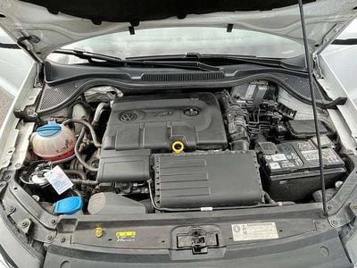 Gebraucht VW Polo Highline 105 PS (77 kW) 2017 Weiß Kleinwagen