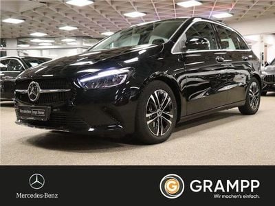 Gebraucht Mercedes B200 163 PS (119 kW) 2024 Lack kosmosschwarz Van / Kleinbus