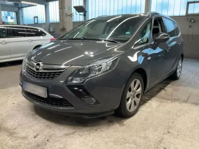 Gebraucht Opel Zafira Tourer Innovation 170 PS (125 kW) 2015 Phantom/rocky/asteroid grey Van / Kleinbus