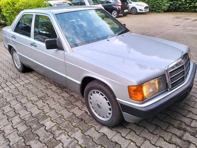 Usata Mercedes 190 118 CV (86 kW) 1990 Argento Berlina