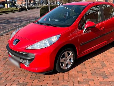 Gebraucht Peugeot 207 73 PS (53 kW) 2009 Rot Kleinwagen