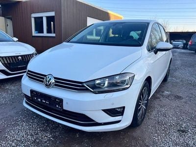Weiß Gebraucht 2016 VW Golf VII Allstar Limousine | 10.299 € (Superpreis)