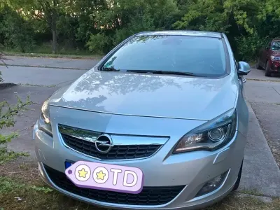 Gebraucht Opel Astra Sport 165 PS (121 kW) 2010 Silber Limousine