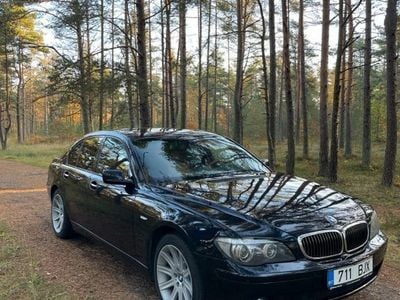 BMW 745