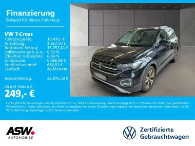 Gebraucht VW T-Cross Move 110 PS (80 kW) 2023 Deep black perleffekt SUV