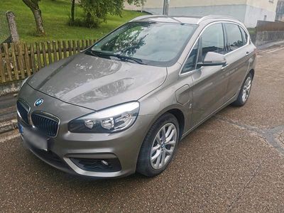 BMW 225