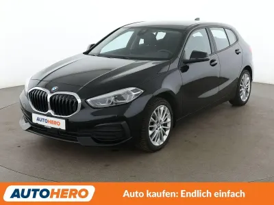 Gebraucht BMW 118 Advantage 136 PS (100 kW) 2023 Schwarz ii bonnet fluid black Limousine