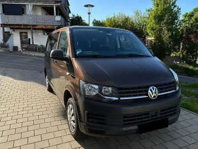 Używany VW Caravelle 150 KM (110 kW) 2018 Brązowy Van