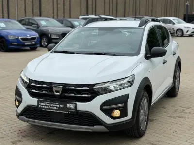 Gebraucht Dacia Sandero Essentiel 91 PS (66 kW) 2021 Weiß SUV