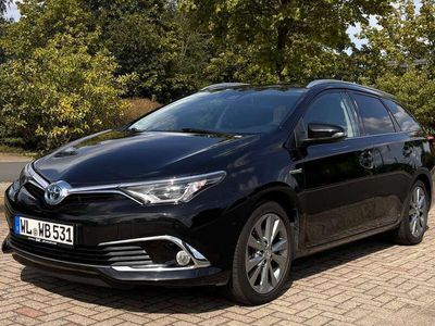 Toyota Auris Hybrid