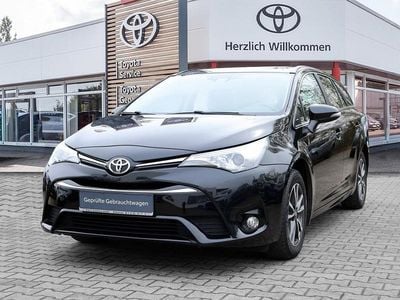 Gebraucht Toyota Avensis Comfort 147 PS (108 kW) 2015 Schwarz Kombi