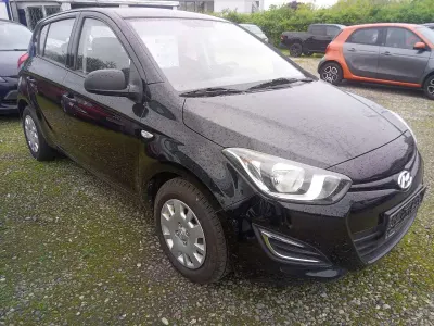 Gebraucht Hyundai i20 Classic 86 PS (63 kW) 2014 Schwarz Kleinwagen