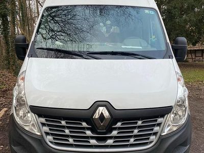 Weiß Gebraucht 2017 Renault Master Limousine | 13.999 €
