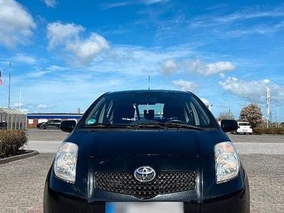 Usata Toyota Yaris 87 CV (63 kW) 2008 Nero Utilitaria