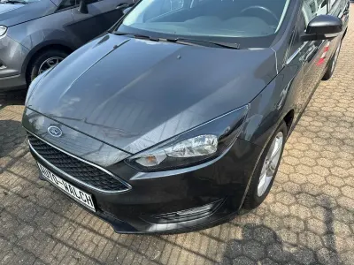 Gebraucht Ford Focus Business Edition 150 PS (110 kW) 2016 Grau Kombi