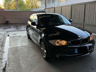 Gebraucht BMW 123 Sport Line 204 PS (150 kW) 2011 Schwarz Kleinwagen