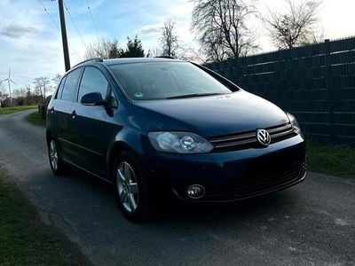 Gebraucht VW Golf VI 105 PS (77 kW) 2011 Blau Kleinwagen