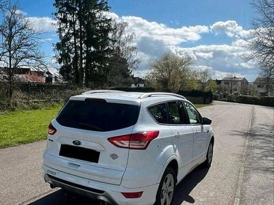 Gebraucht Ford Kuga ST-Line 163 PS (119 kW) 2014 Weiß SUV