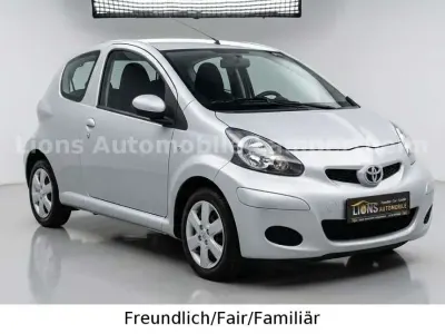 Gebraucht Toyota Aygo Cool 68 PS (50 kW) 2010 Silber Kleinwagen