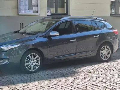 Gebraucht Renault Mégane GrandTour Bose Edition 131 PS (96 kW) 2013 Kombi