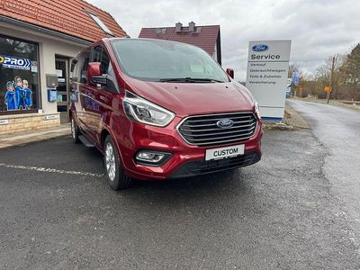 Gebraucht Ford Tourneo Titanium 185 PS (136 kW) 2020 Rot Van / Kleinbus